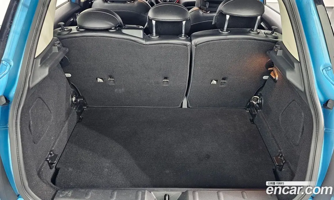 Mini Cooper 2016 2.0 автомат (гидро), фото 16 Mini Cooper 2016 2.0 автомат (гидро), фото 16