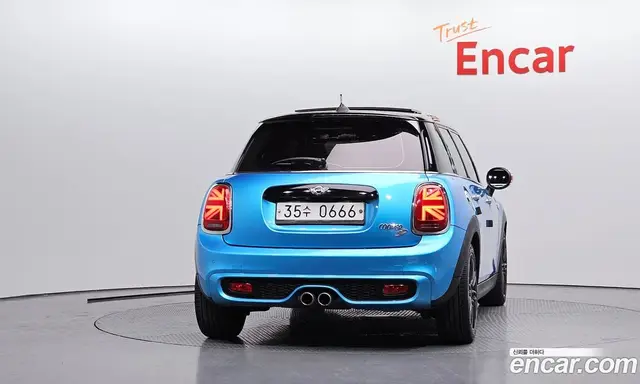 Mini Cooper 2016 2.0 автомат (гидро), миниатюра 4 Mini Cooper 2016 2.0 автомат (гидро), миниатюра 4