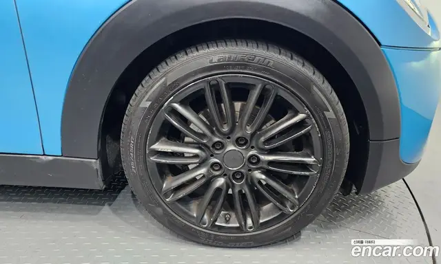 Mini Cooper 2016 2.0 автомат (гидро), миниатюра 5 Mini Cooper 2016 2.0 автомат (гидро), миниатюра 5