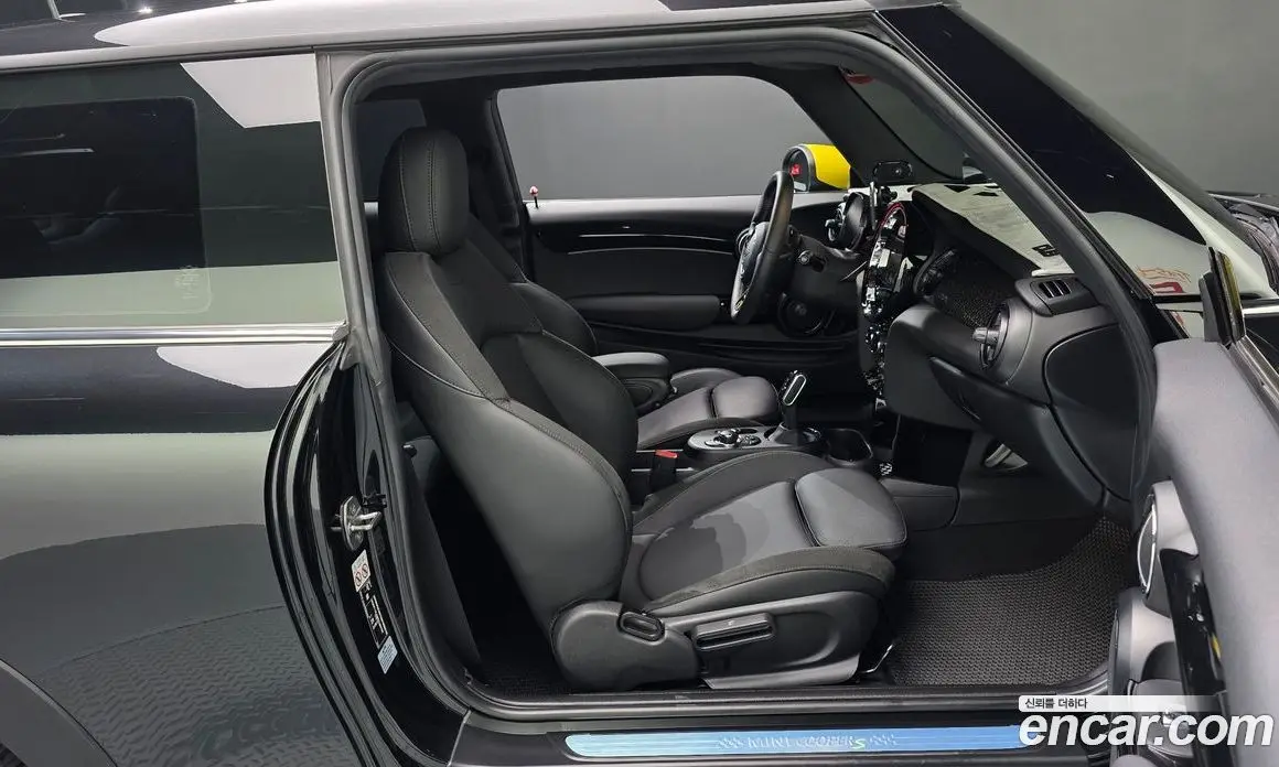 Mini Cooper 2023 автомат (гидро), фото 11
