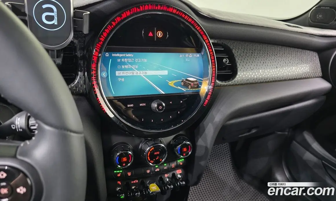 Mini Cooper 2023 автомат (гидро), фото 14