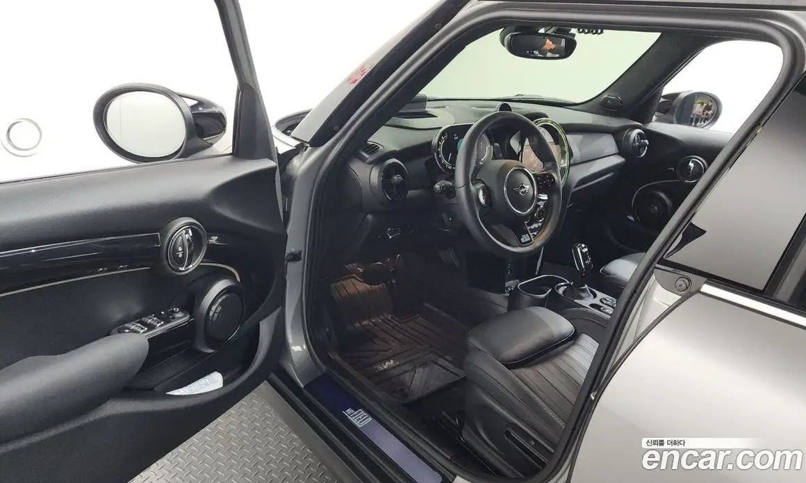 Mini Cooper 2024 2.0 автомат (гидро), фото 13