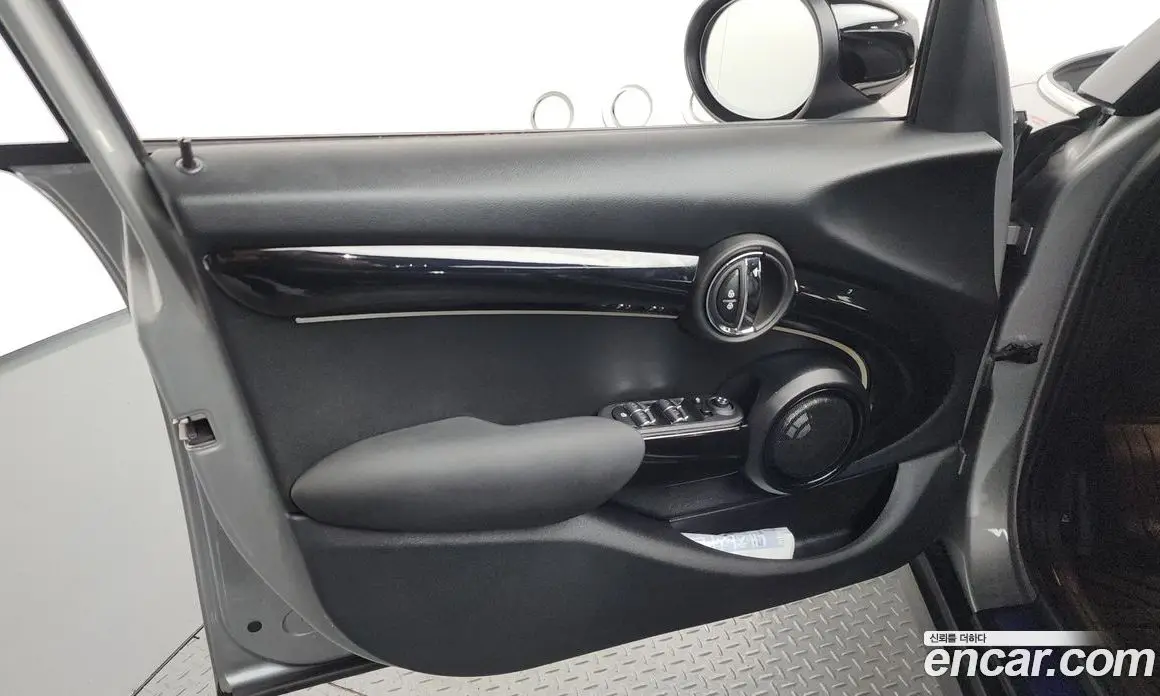 Mini Cooper 2024 2.0 автомат (гидро), фото 14