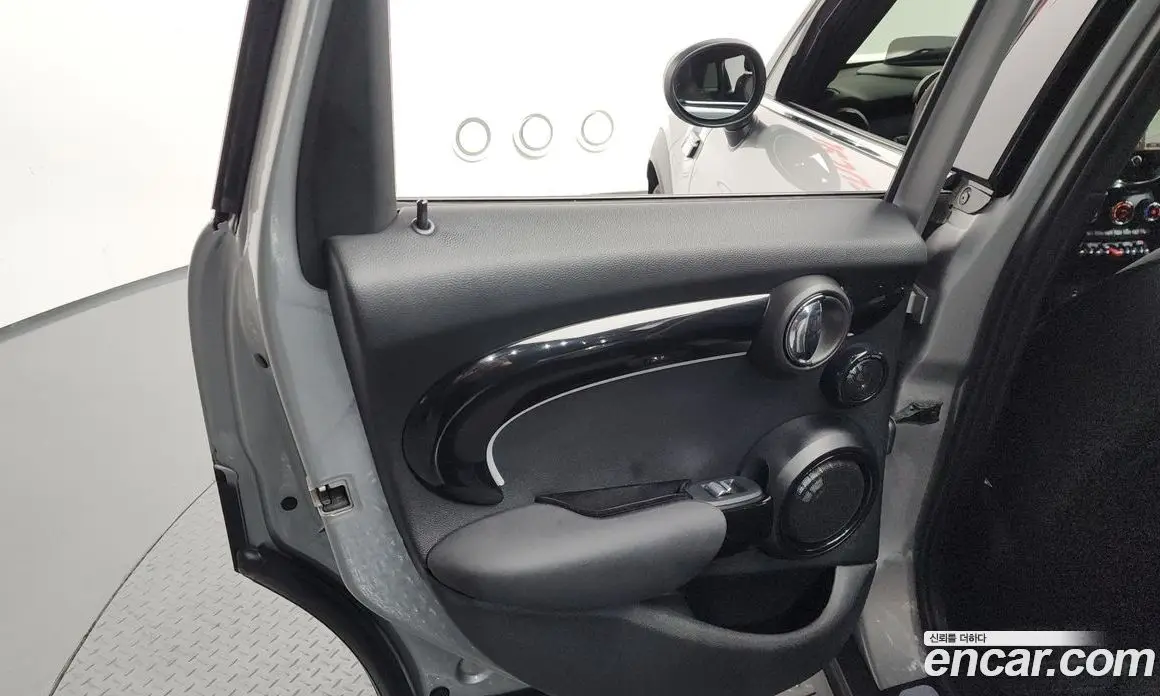 Mini Cooper 2024 2.0 автомат (гидро), фото 15