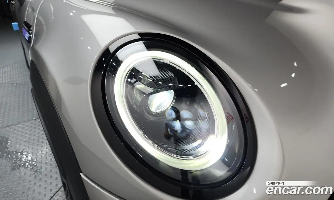 Mini Cooper 2024 2.0 автомат (гидро), фото 8