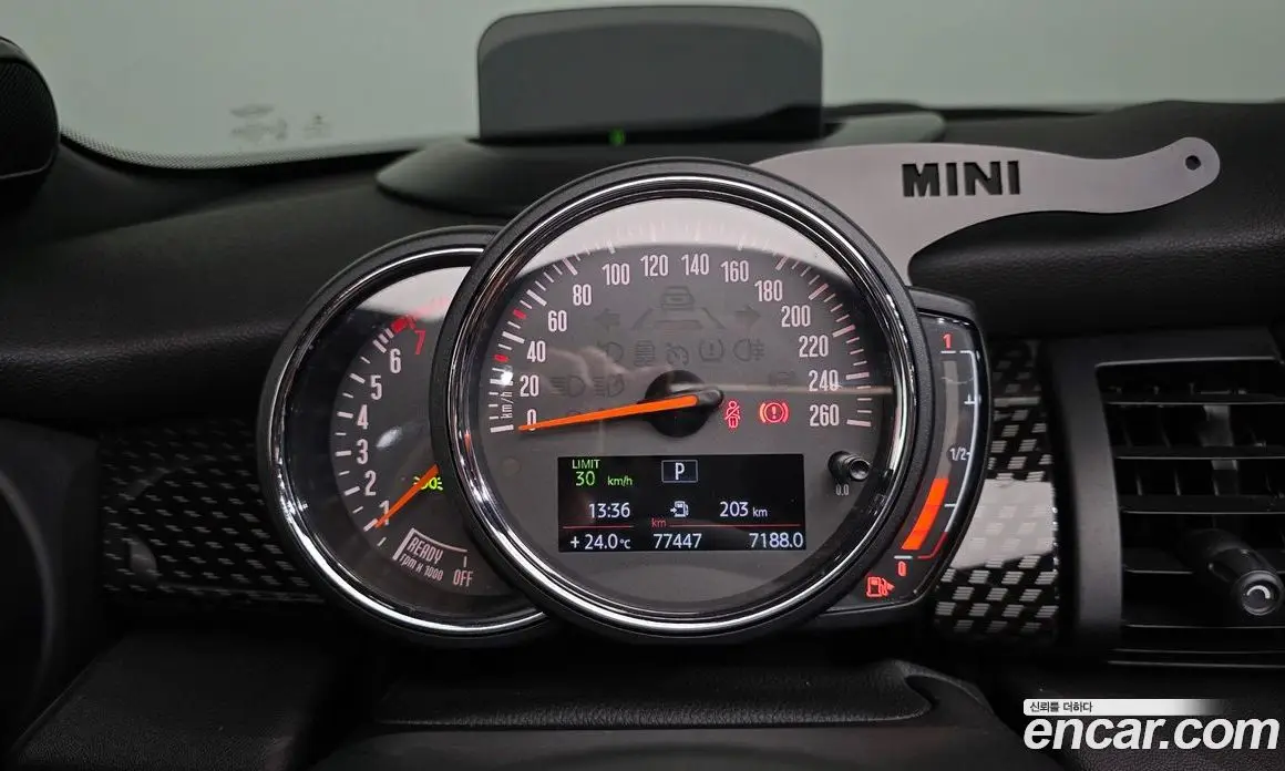 Mini Cooper Convertible 2018 2.0 автомат (гидро), фото 11