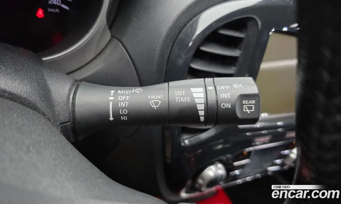 Nissan Juke 2014 1.6 автомат (гидро), фото 18