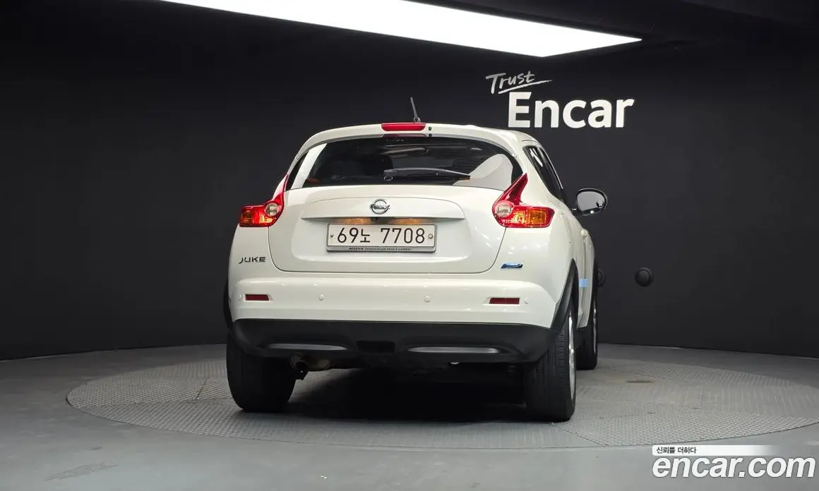 Nissan Juke 2014 1.6 автомат (гидро), фото 4