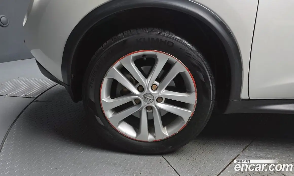 Nissan Juke 2014 1.6 автомат (гидро), фото 5
