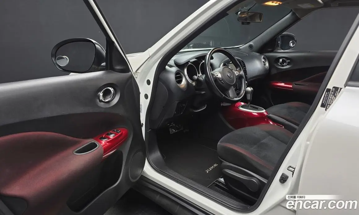 Nissan Juke 2014 1.6 автомат (гидро), фото 10