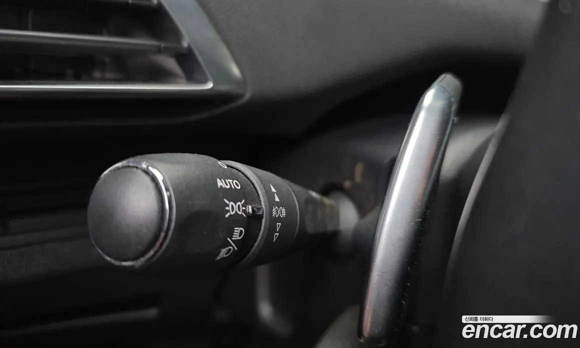 Peugeot 3008 2018 1.6 автомат (гидро), фото 15