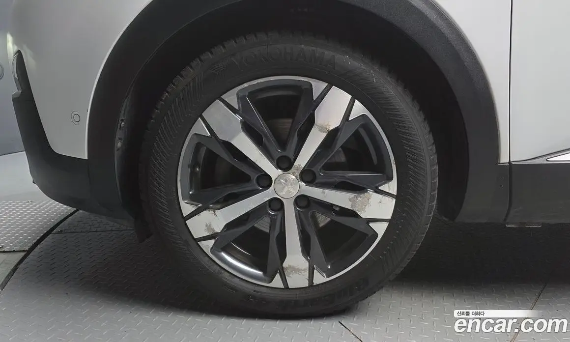 Peugeot 3008 2018 1.6 автомат (гидро), фото 5