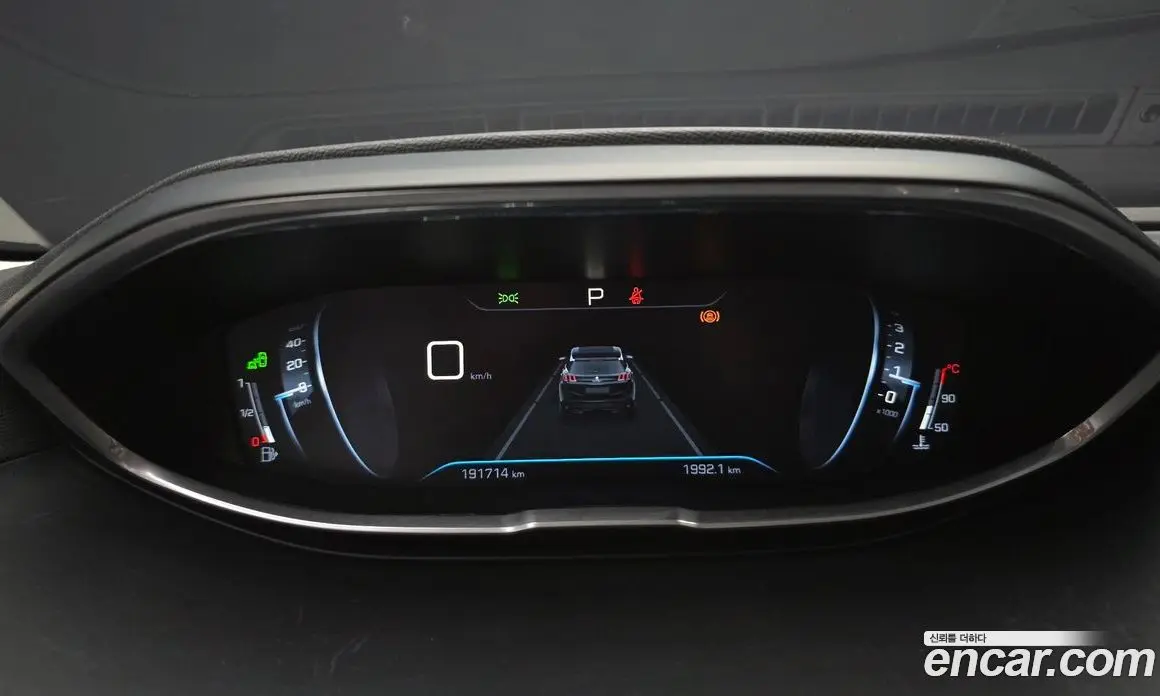 Peugeot 3008 2018 1.6 автомат (гидро), фото 8