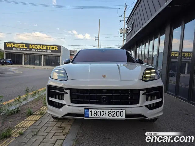Porsche Cayenne 2025 4.0 автомат (гидро), миниатюра 2