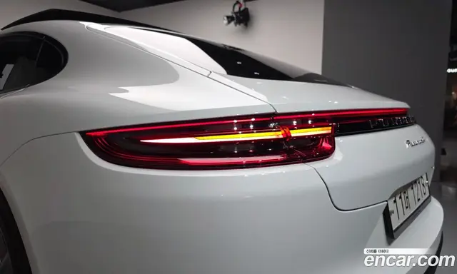 Porsche Panamera 2018 3.0 автомат (гидро), миниатюра 9