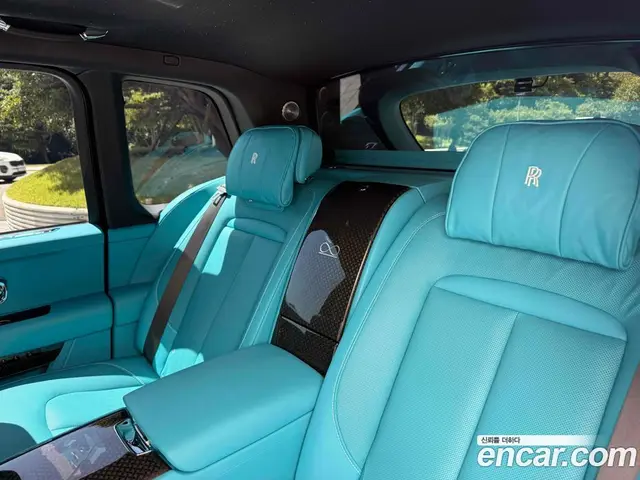 Rolls-Royce Cullinan 2023 6.7 автомат (гидро), миниатюра 12