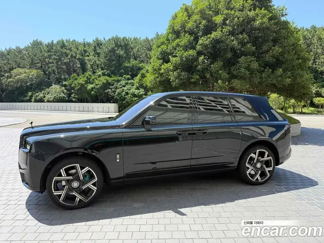 Rolls-Royce Cullinan 2023 6.7 автомат (гидро), миниатюра 4
