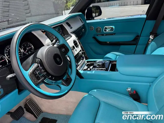 Rolls-Royce Cullinan 2023 6.7 автомат (гидро), миниатюра 9