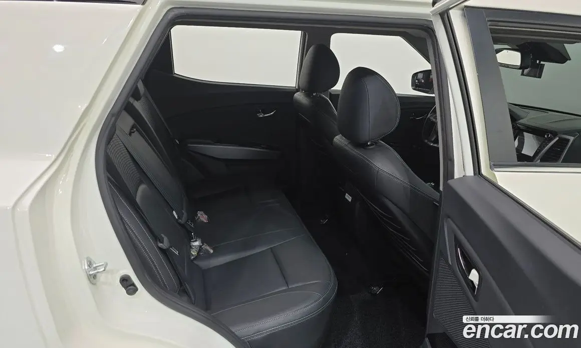 SsangYong TIBOLI 2018 1.6 автомат (гидро), фото 11