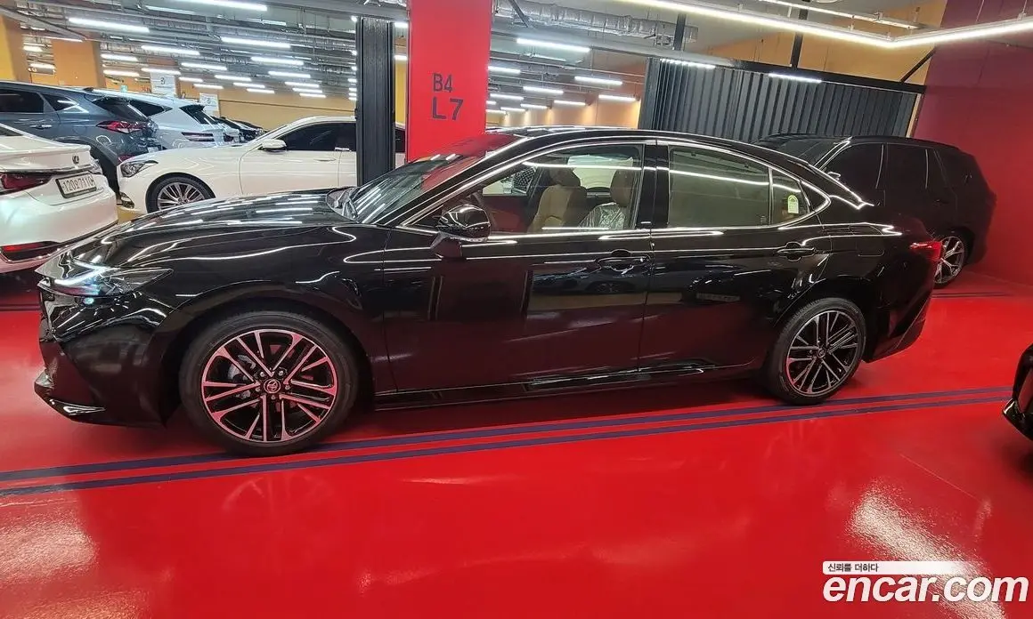 Toyota Camry 2026 2.5 автомат (гидро), фото 5