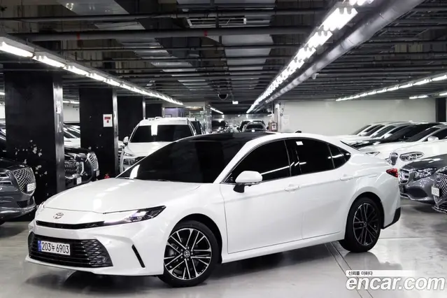 Toyota Camry 2026 2.5 автомат (гидро), миниатюра 3