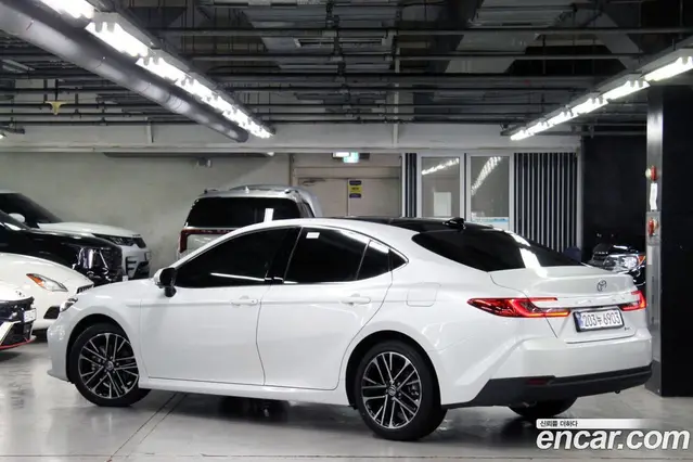 Toyota Camry 2026 2.5 автомат (гидро), миниатюра 4