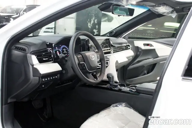 Toyota Camry 2026 2.5 автомат (гидро), миниатюра 8