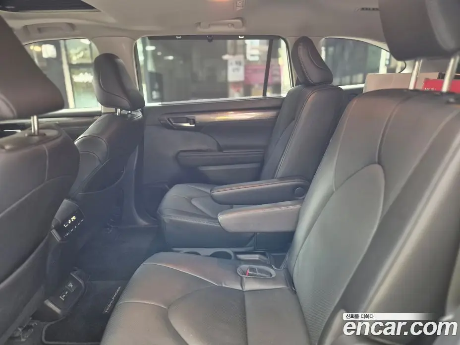 Toyota Highlander 2023 2.5 автомат (гидро), фото 14