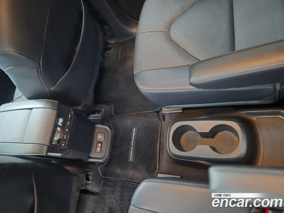 Toyota Highlander 2023 2.5 автомат (гидро), фото 15
