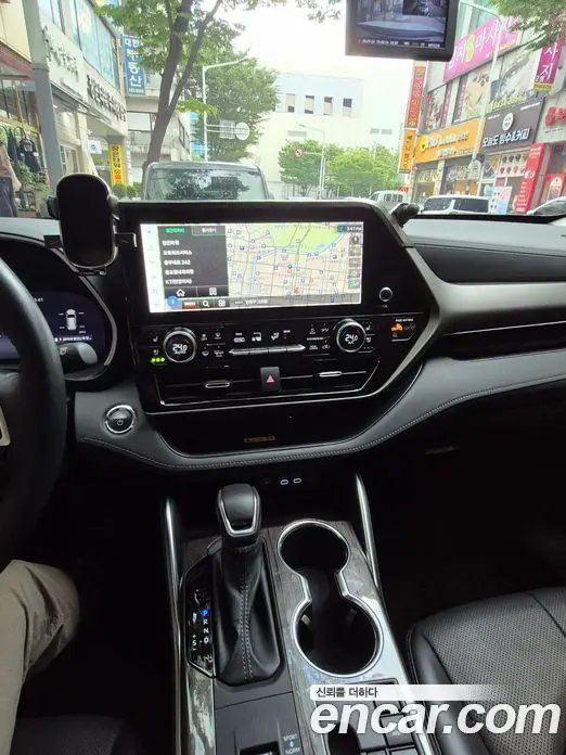 Toyota Highlander 2023 2.5 автомат (гидро), фото 8