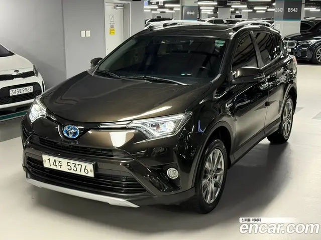 Toyota RAV4 2017 2.5 автомат (гидро), миниатюра 2