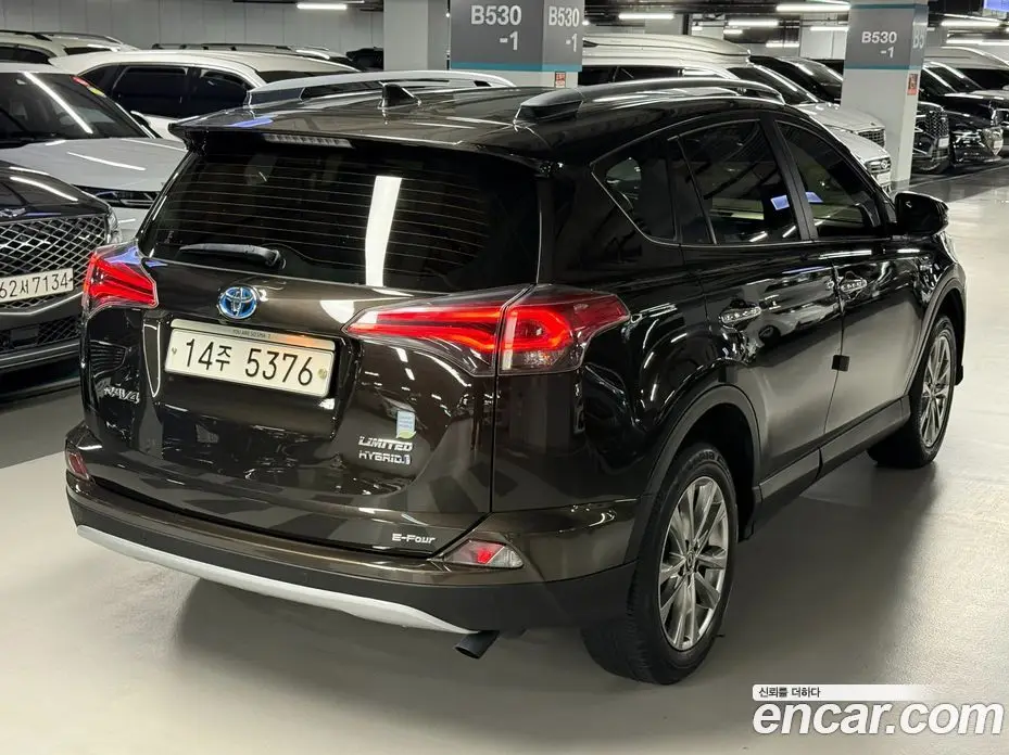 Toyota RAV4 2017 2.5 автомат (гидро), фото 4
