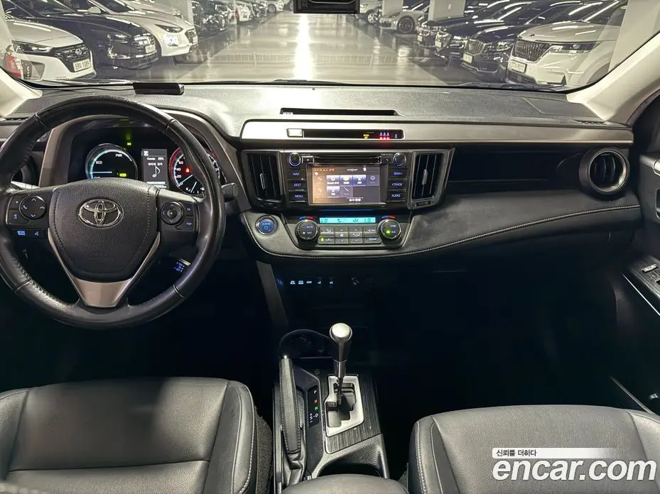 Toyota RAV4 2017 2.5 автомат (гидро), фото 7