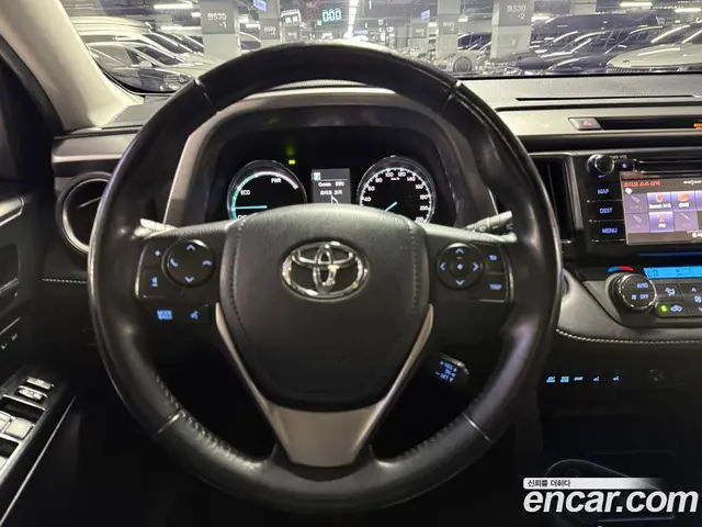 Toyota RAV4 2017 2.5 автомат (гидро), миниатюра 8