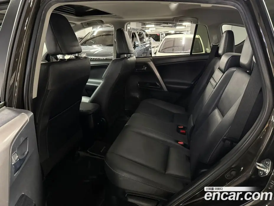 Toyota RAV4 2017 2.5 автомат (гидро), фото 10