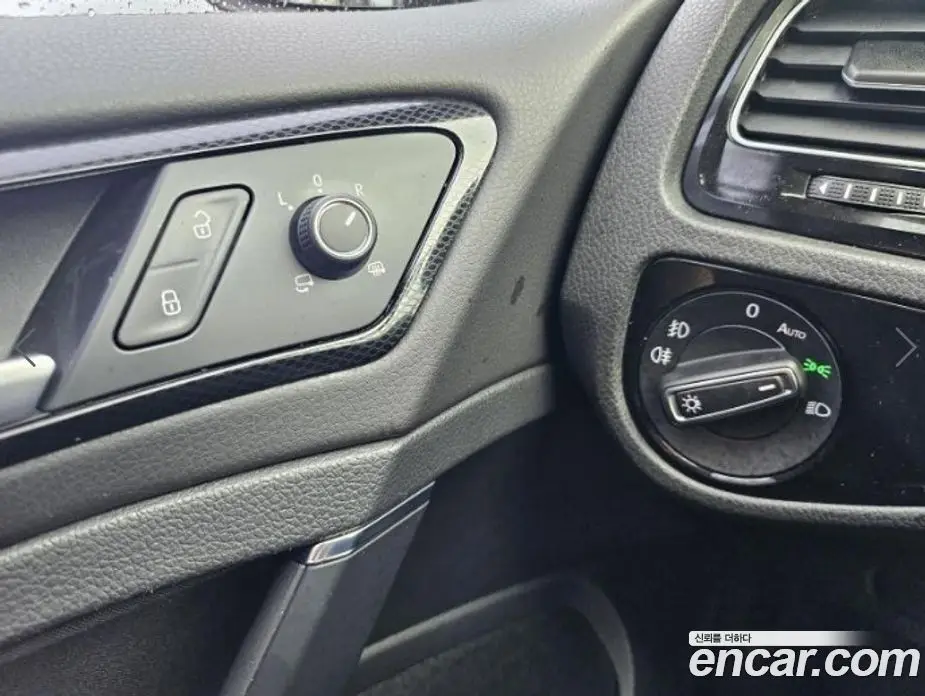 Volkswagen Golf 2013 2.0 автомат (гидро), фото 15