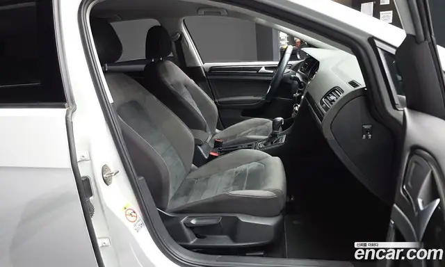 Volkswagen Golf 2015 1.6 автомат (гидро), миниатюра 11