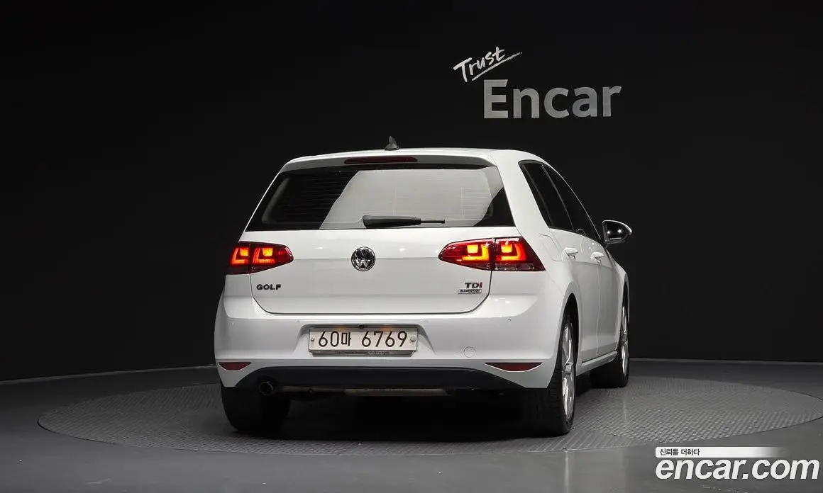 Volkswagen Golf 2015 1.6 автомат (гидро), фото 4