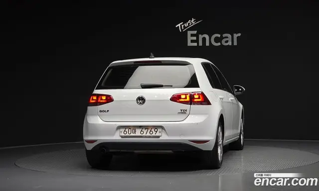 Volkswagen Golf 2015 1.6 автомат (гидро), миниатюра 4