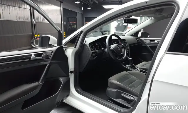 Volkswagen Golf 2015 1.6 автомат (гидро), миниатюра 10