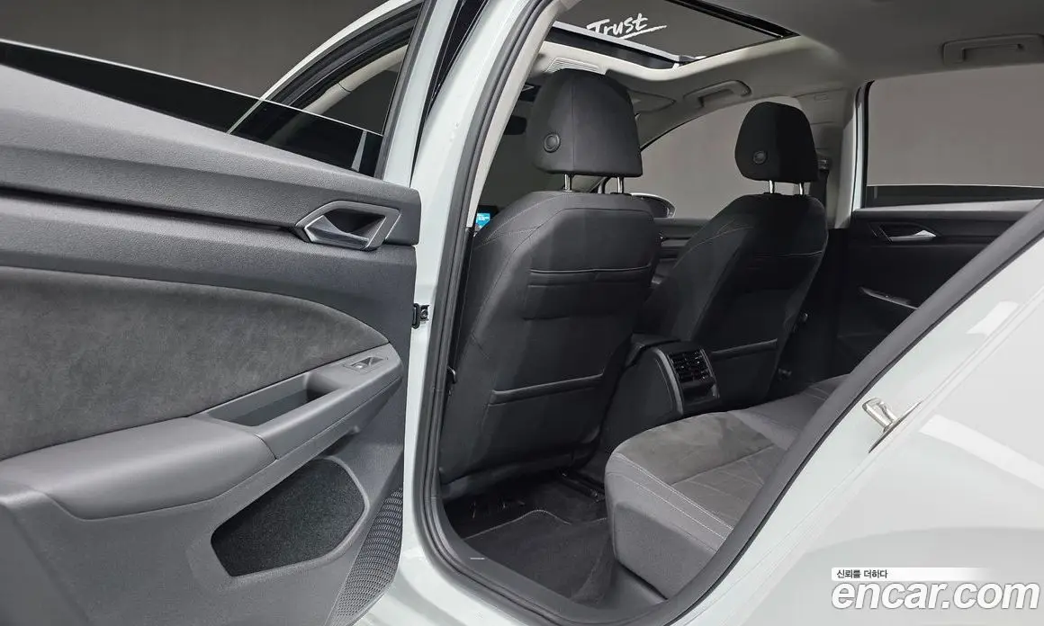 Volkswagen Golf 2023 2.0 автомат (гидро), фото 29