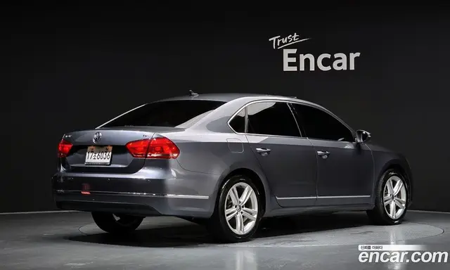 Volkswagen Passat 2013 2.0 автомат (гидро), миниатюра 2
