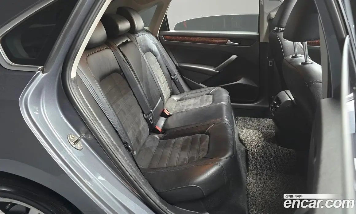 Volkswagen Passat 2013 2.0 автомат (гидро), фото 11