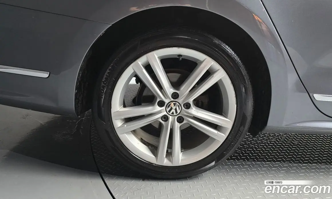 Volkswagen Passat 2013 2.0 автомат (гидро), фото 5