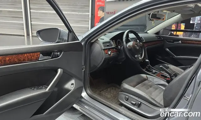Volkswagen Passat 2013 2.0 автомат (гидро), миниатюра 10
