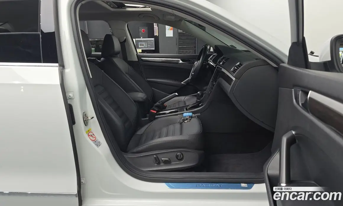 Volkswagen Passat 2018 2.0 автомат (гидро), фото 16