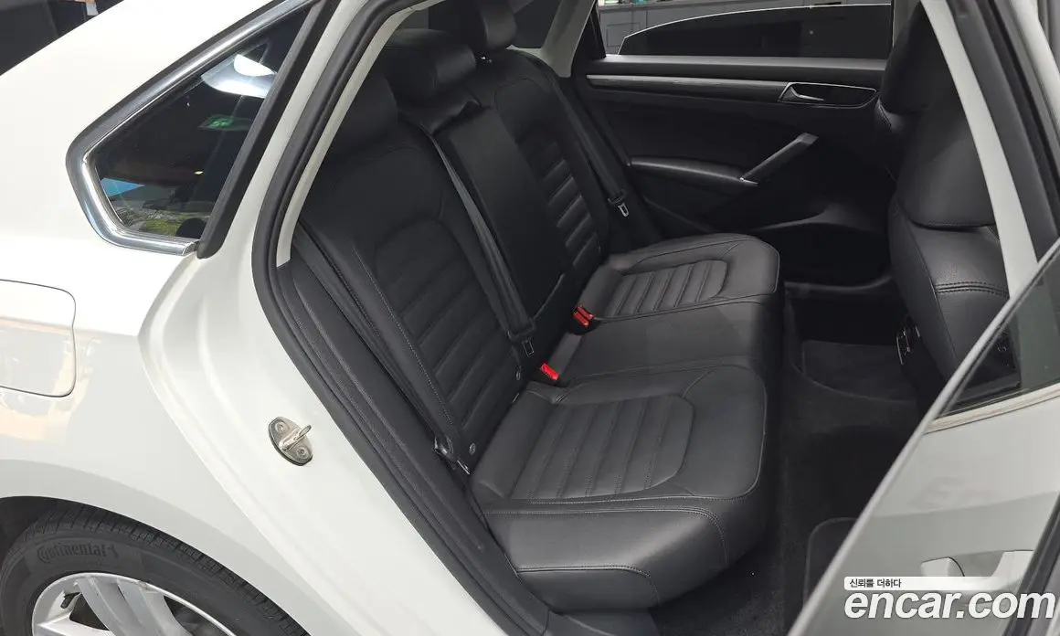 Volkswagen Passat 2018 2.0 автомат (гидро), фото 17