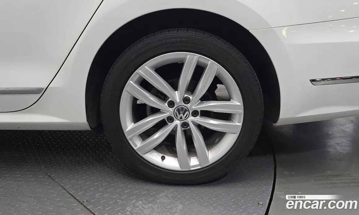 Volkswagen Passat 2018 2.0 автомат (гидро), фото 7