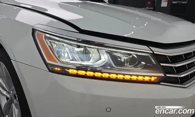 Volkswagen Passat 2018 2.0 автомат (гидро), миниатюра 8