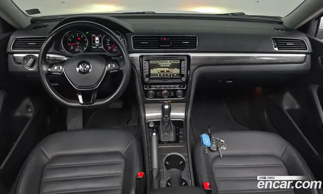 Volkswagen Passat 2018 2.0 автомат (гидро), миниатюра 10